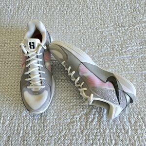 S.   O.   L.   D.      Mens Nike Sabrina 2 "Lily" Basketball Sneakers Size 13